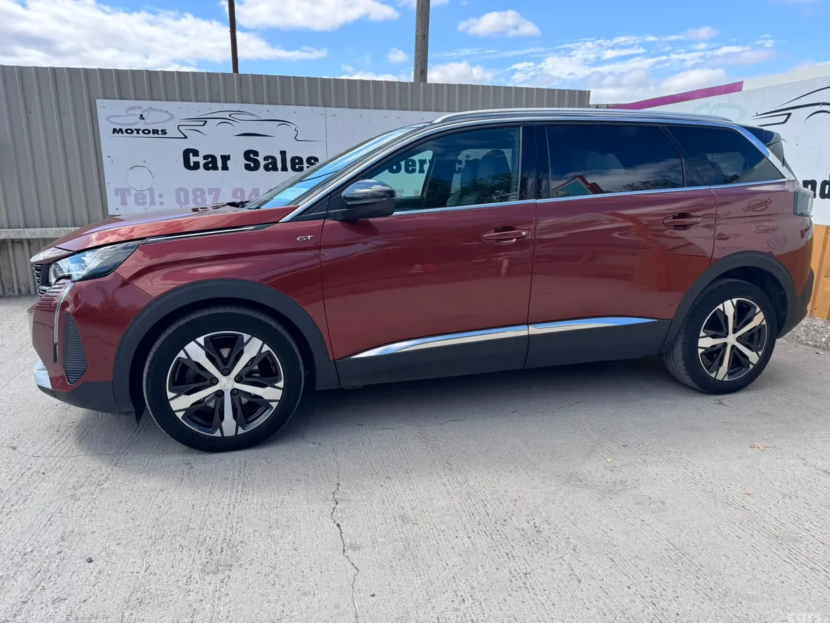 Peugeot 5008 MPV, Diesel, 2021, Brown