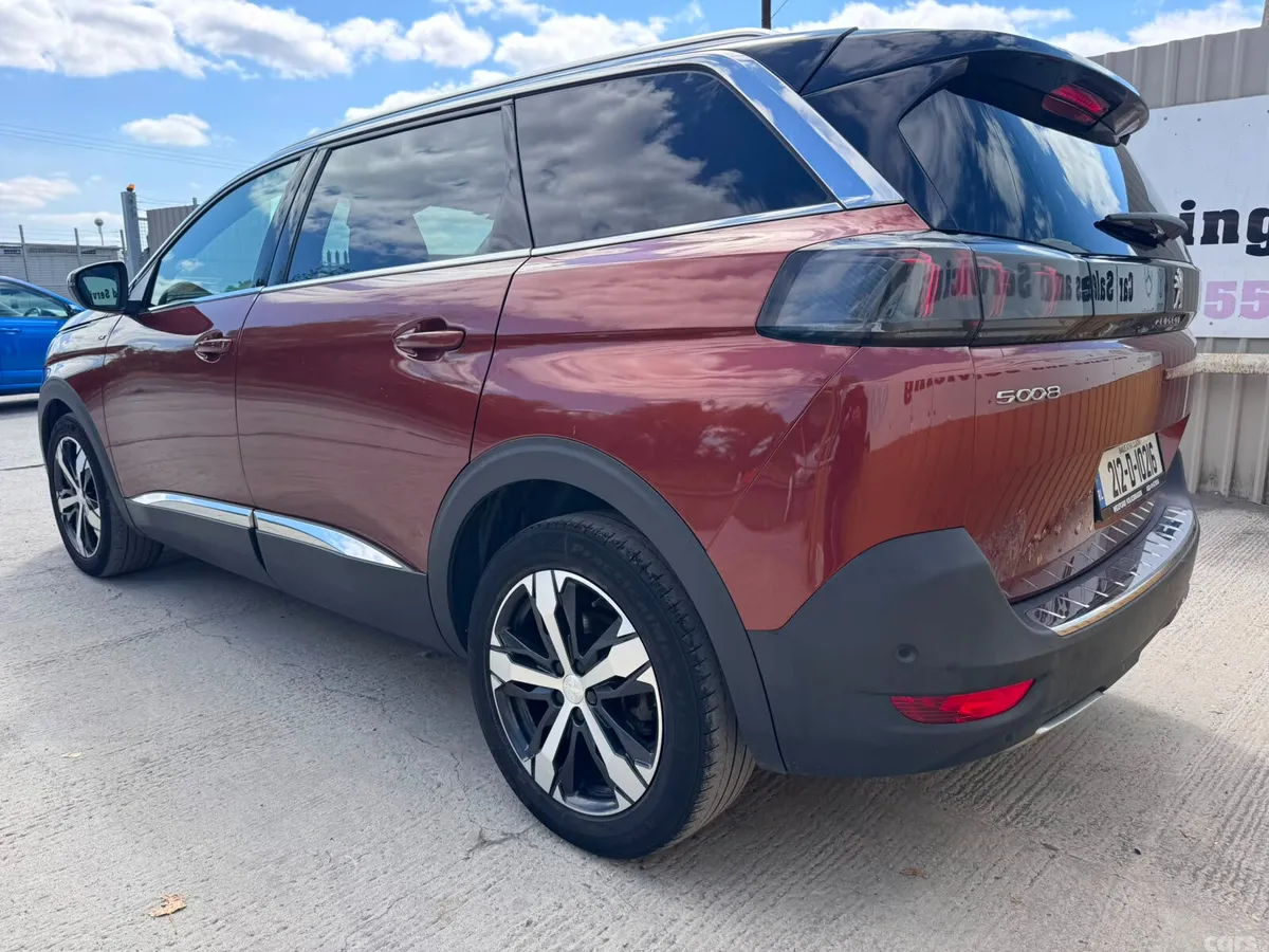 Peugeot 5008 MPV, Diesel, 2021, Brown