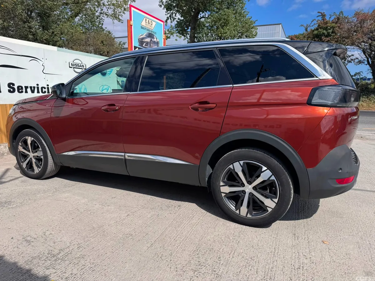 Peugeot 5008 MPV, Diesel, 2021, Brown