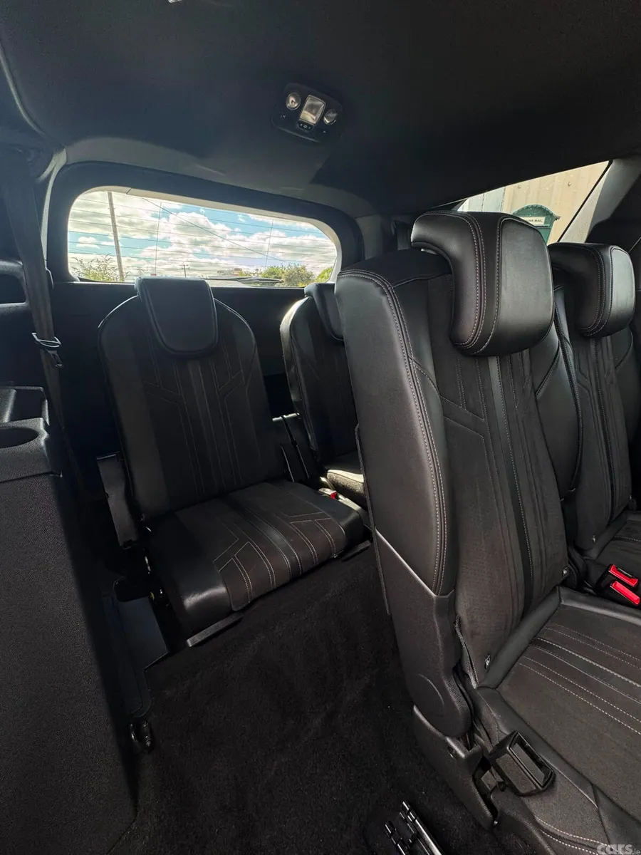 Peugeot 5008 MPV, Diesel, 2021, Brown