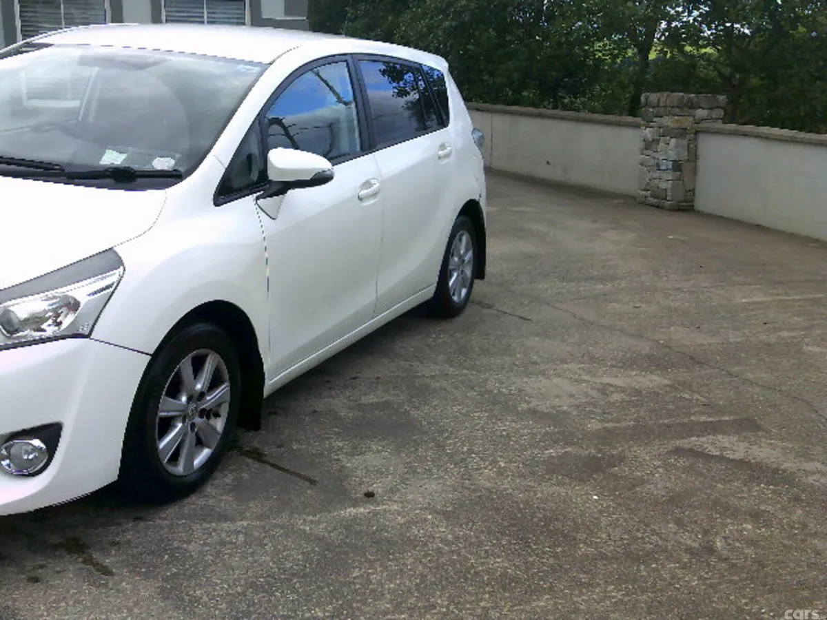 Toyota Verso MPV, Diesel, 2015, White