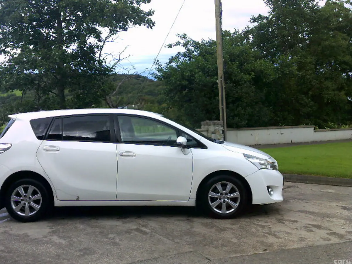Toyota Verso MPV, Diesel, 2015, White
