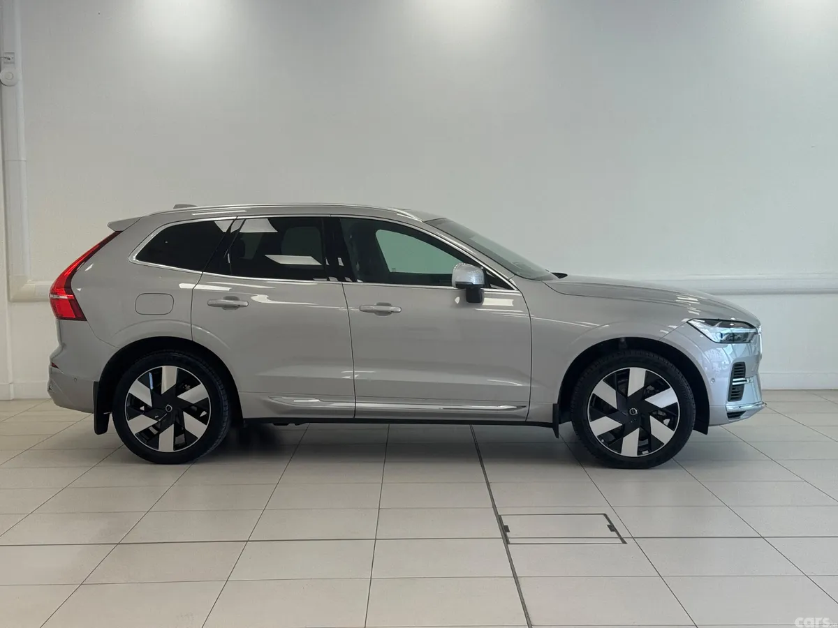 Volvo XC60 SUV, Petrol Plug-in Hybrid, 2025, Grey