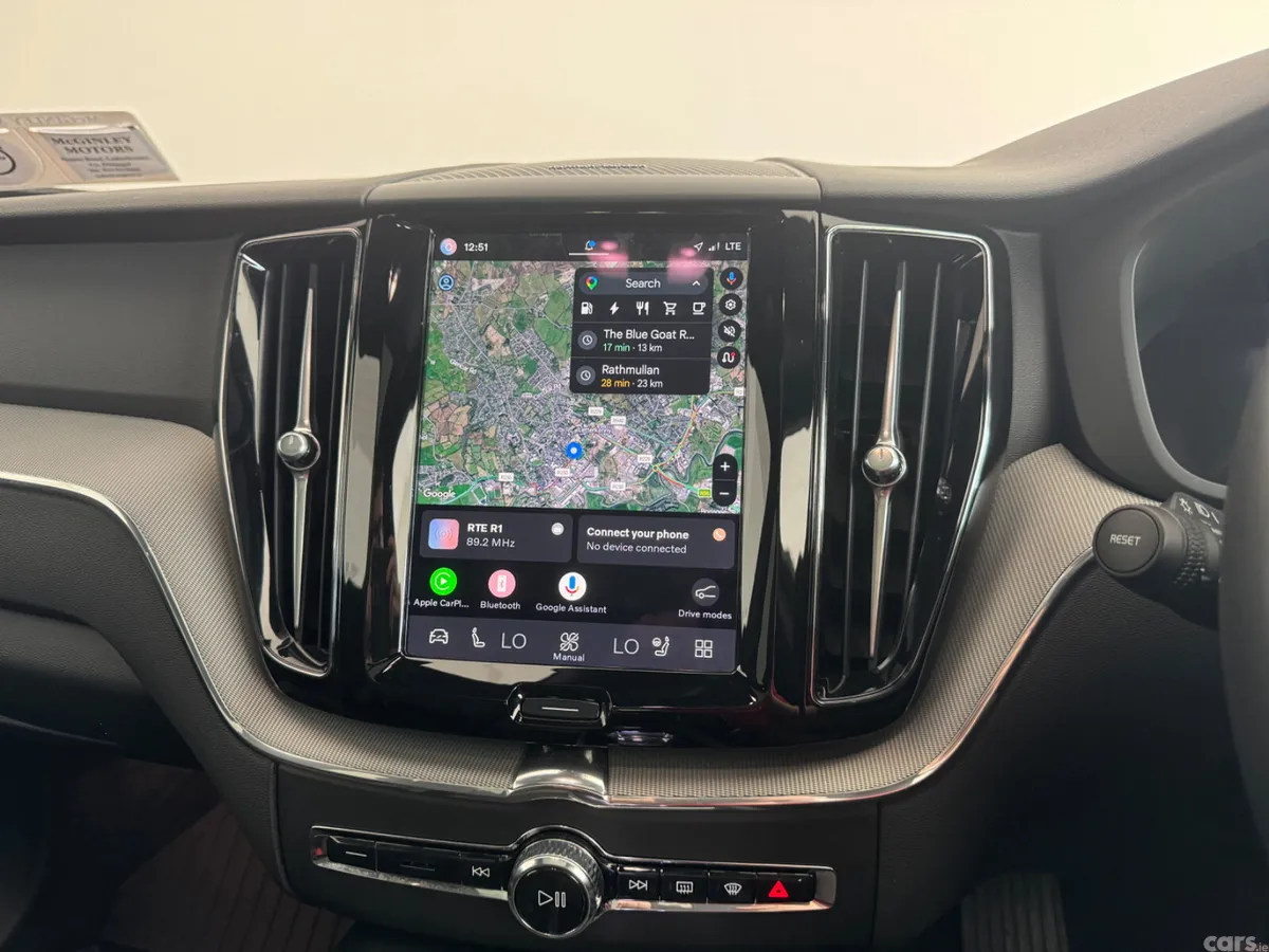 Volvo XC60 SUV, Petrol Plug-in Hybrid, 2025, Grey