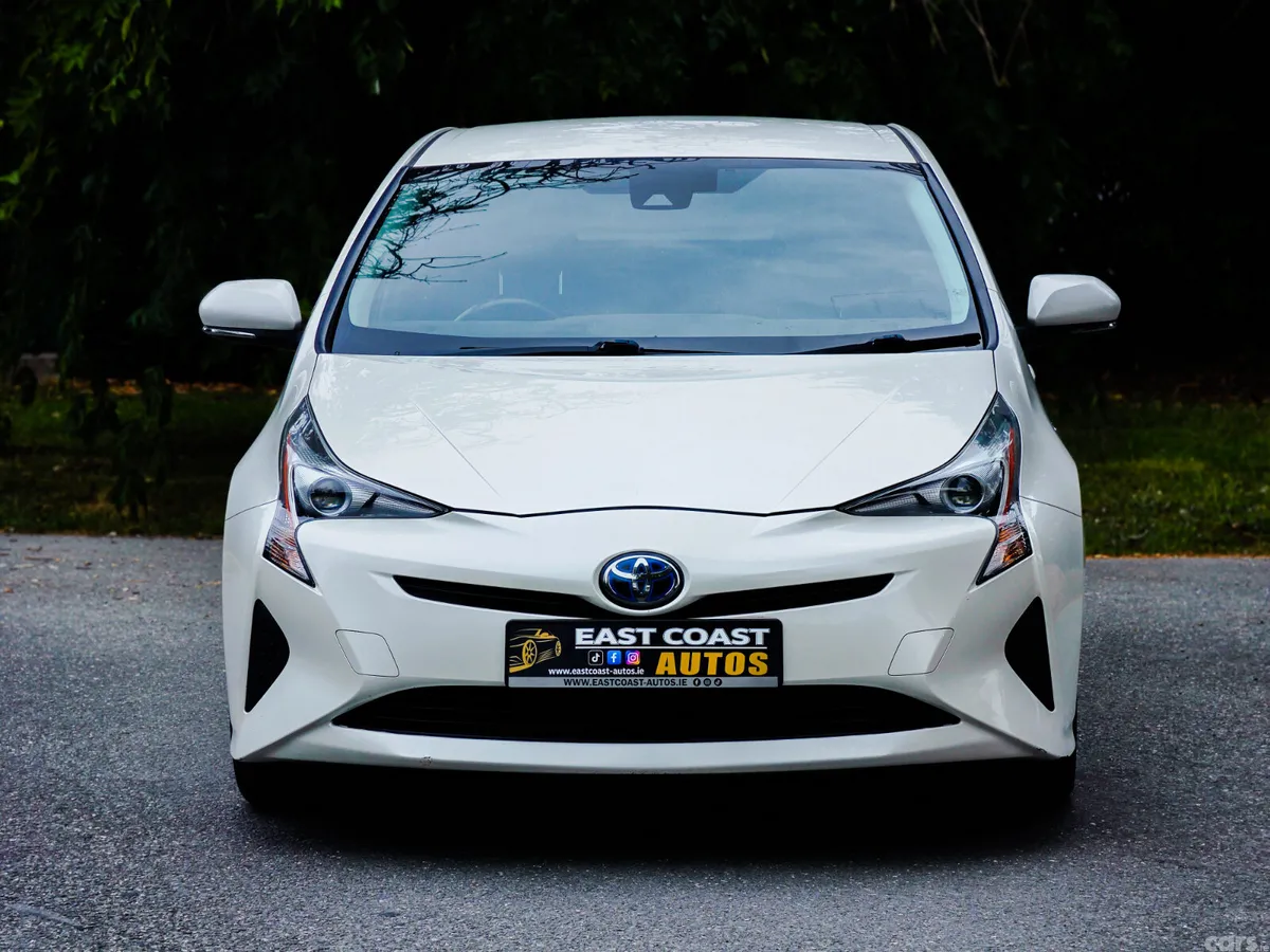 Toyota Prius Hatchback, Petrol Hybrid, 2018, Silver
