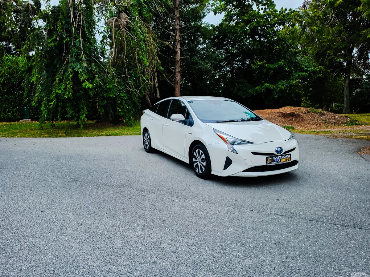 Toyota Prius Hatchback, Petrol Hybrid, 2018, Silver