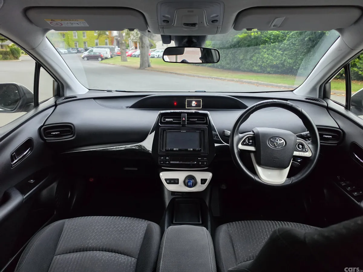 Toyota Prius Hatchback, Petrol Hybrid, 2018, Silver