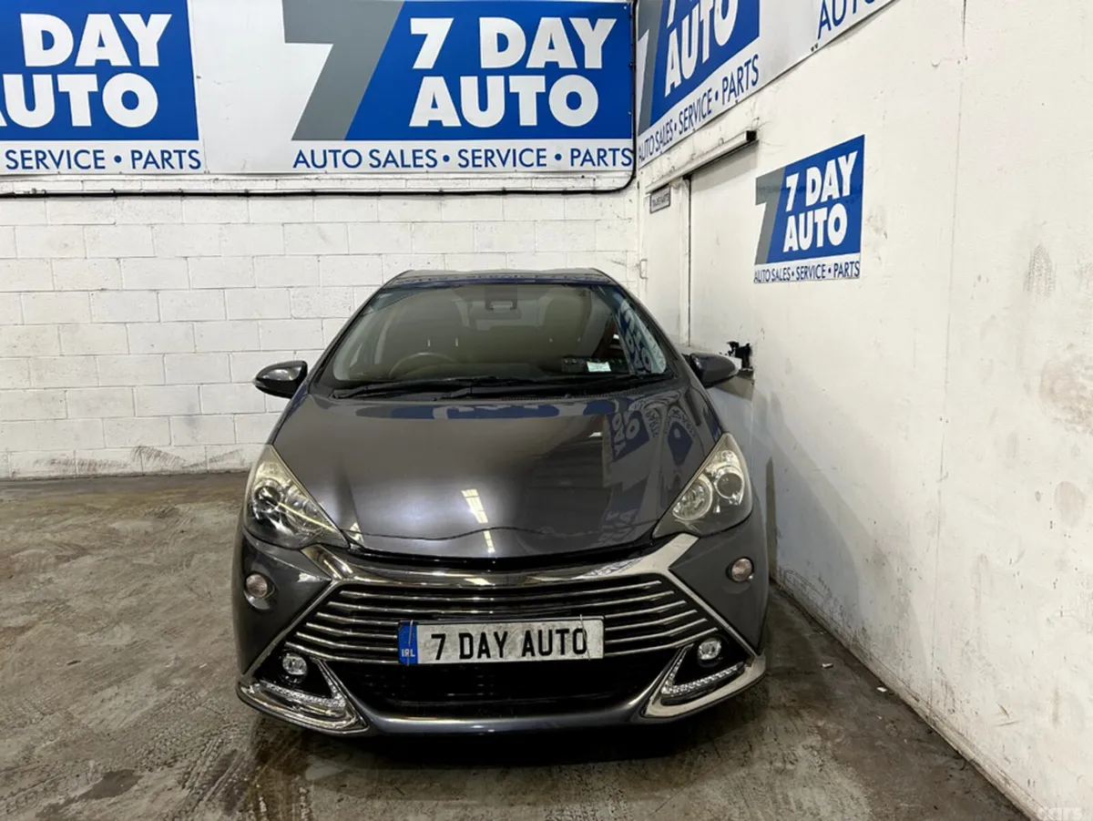 Toyota Aqua Hatchback, Petrol Hybrid, 2016, Grey