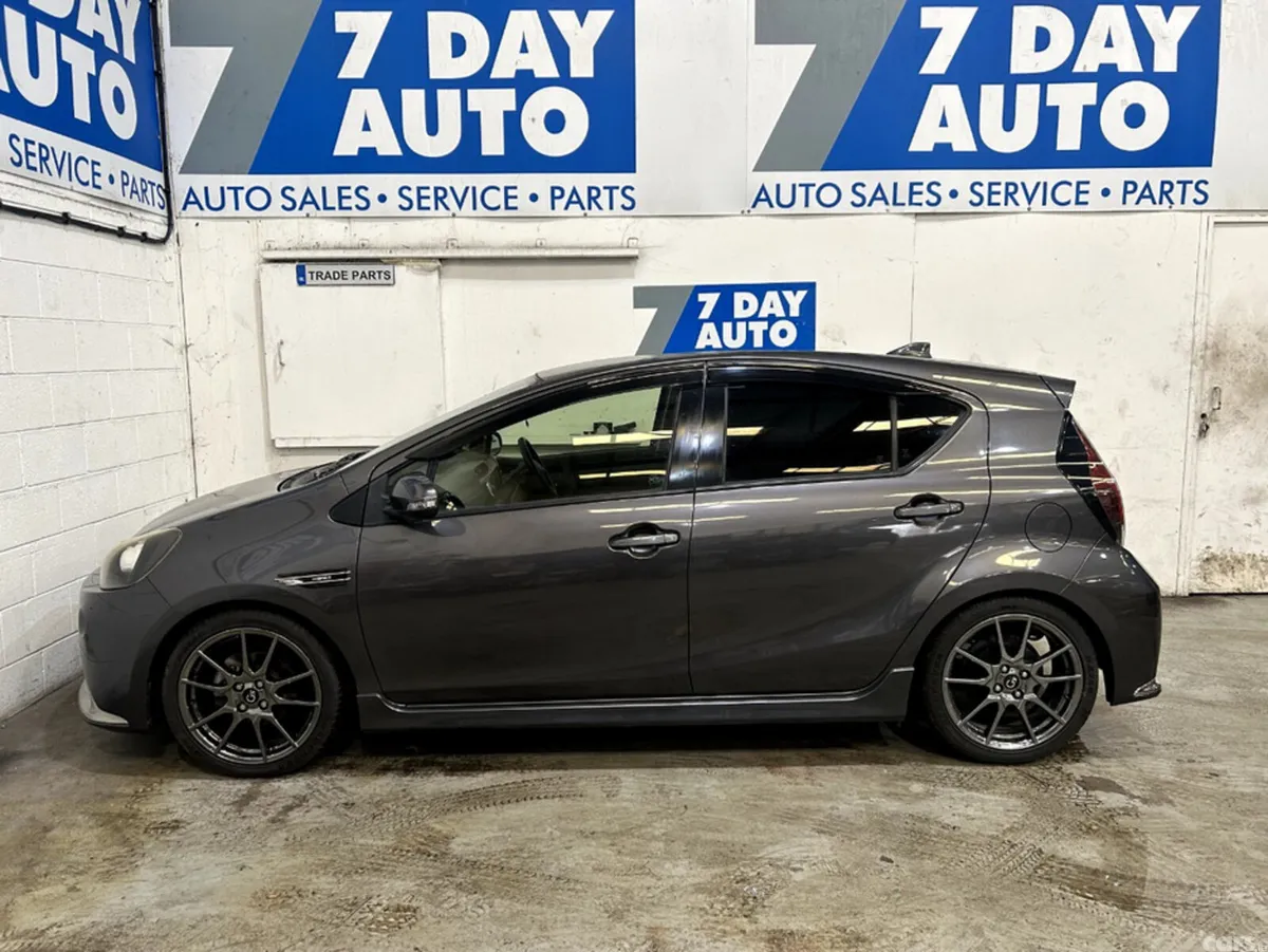 Toyota Aqua Hatchback, Petrol Hybrid, 2016, Grey