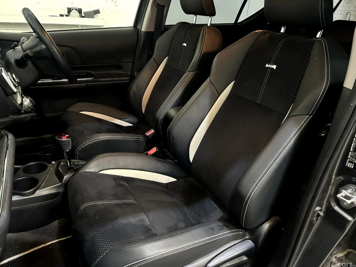 Toyota Aqua Hatchback, Petrol Hybrid, 2016, Grey