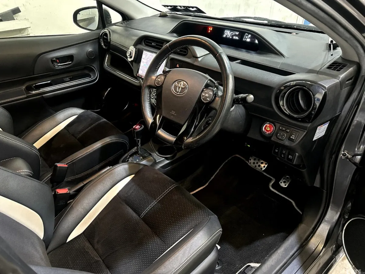 Toyota Aqua Hatchback, Petrol Hybrid, 2016, Grey