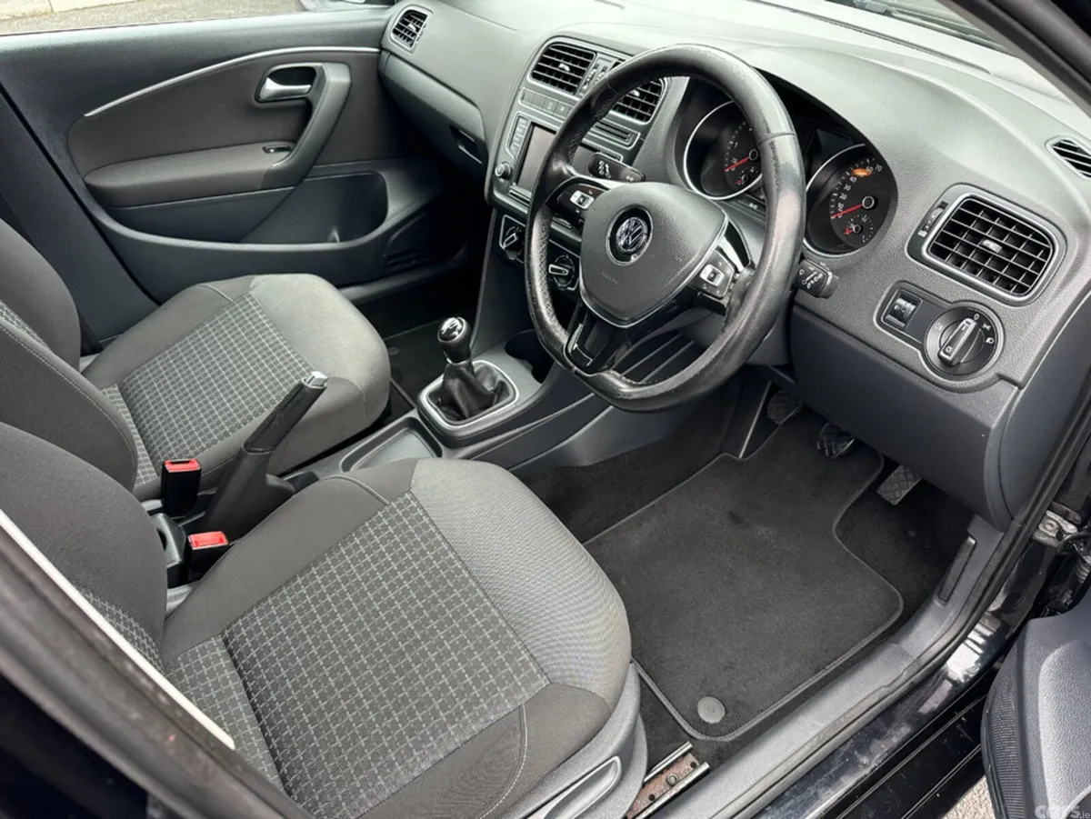 Volkswagen Polo Hatchback, Diesel, 2015, Black