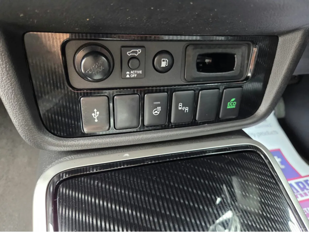 Mitsubishi Outlander Estate, Petrol Plug-in Hybrid, 2021, Black