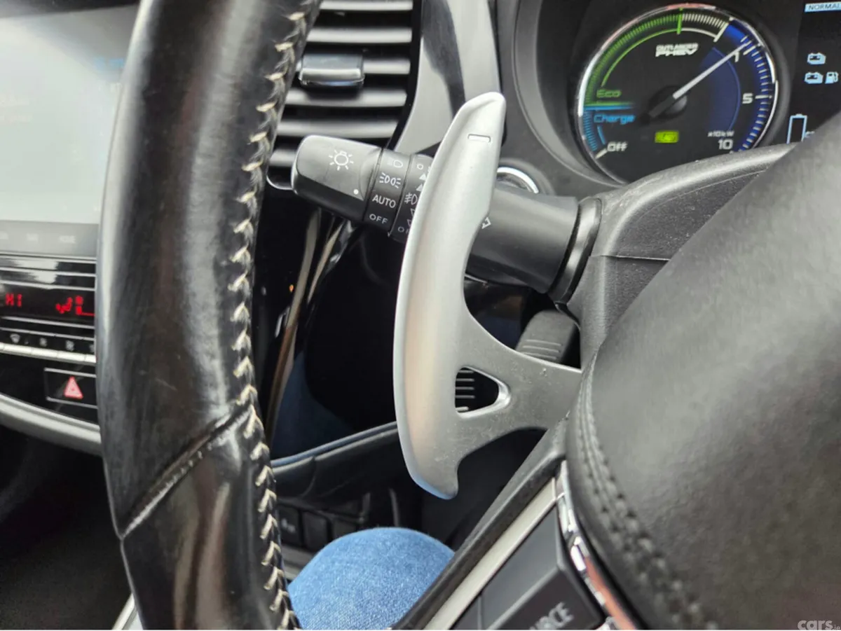 Mitsubishi Outlander Estate, Petrol Plug-in Hybrid, 2021, Black