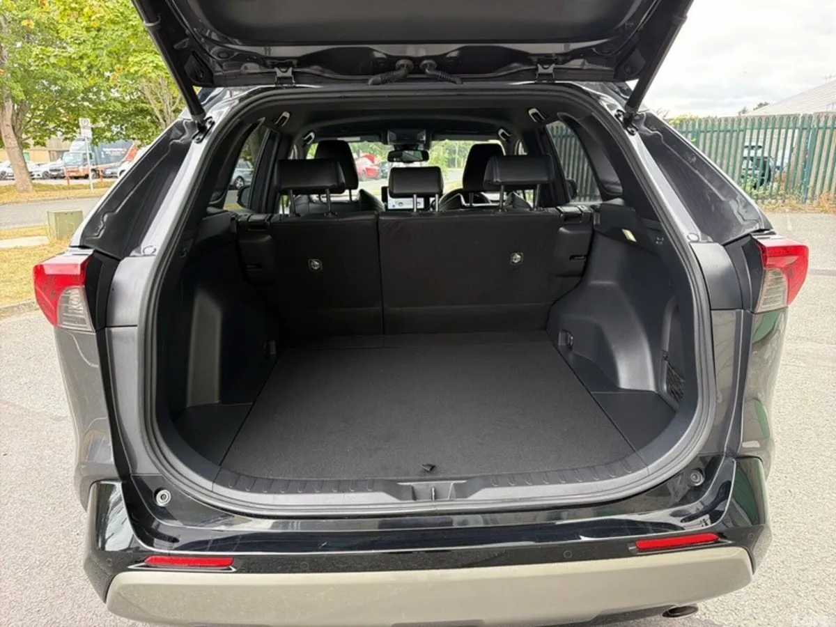 Toyota RAV4 SUV, Petrol Hybrid, 2023, Grey