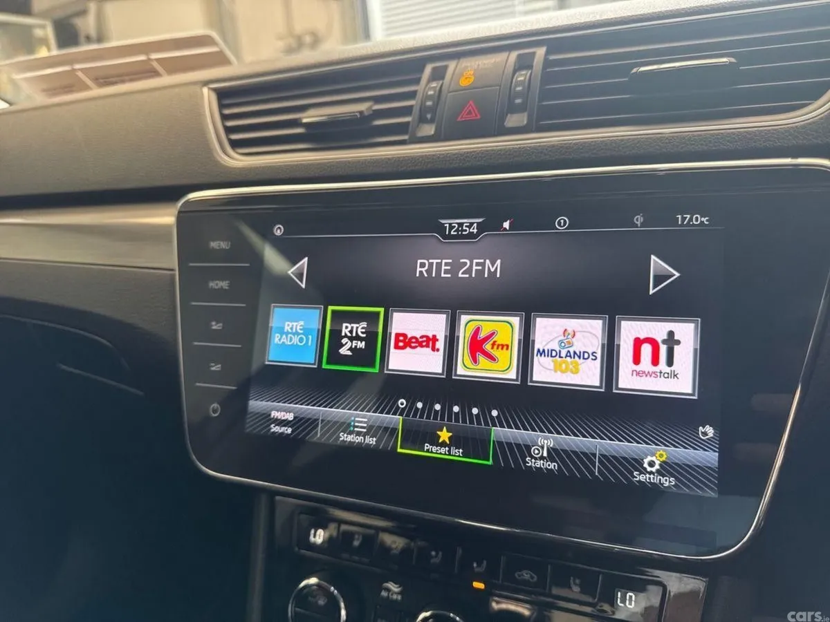 Skoda Superb Saloon, Diesel, 2023, Grey