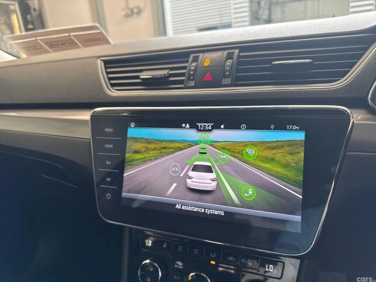 Skoda Superb Saloon, Diesel, 2023, Grey