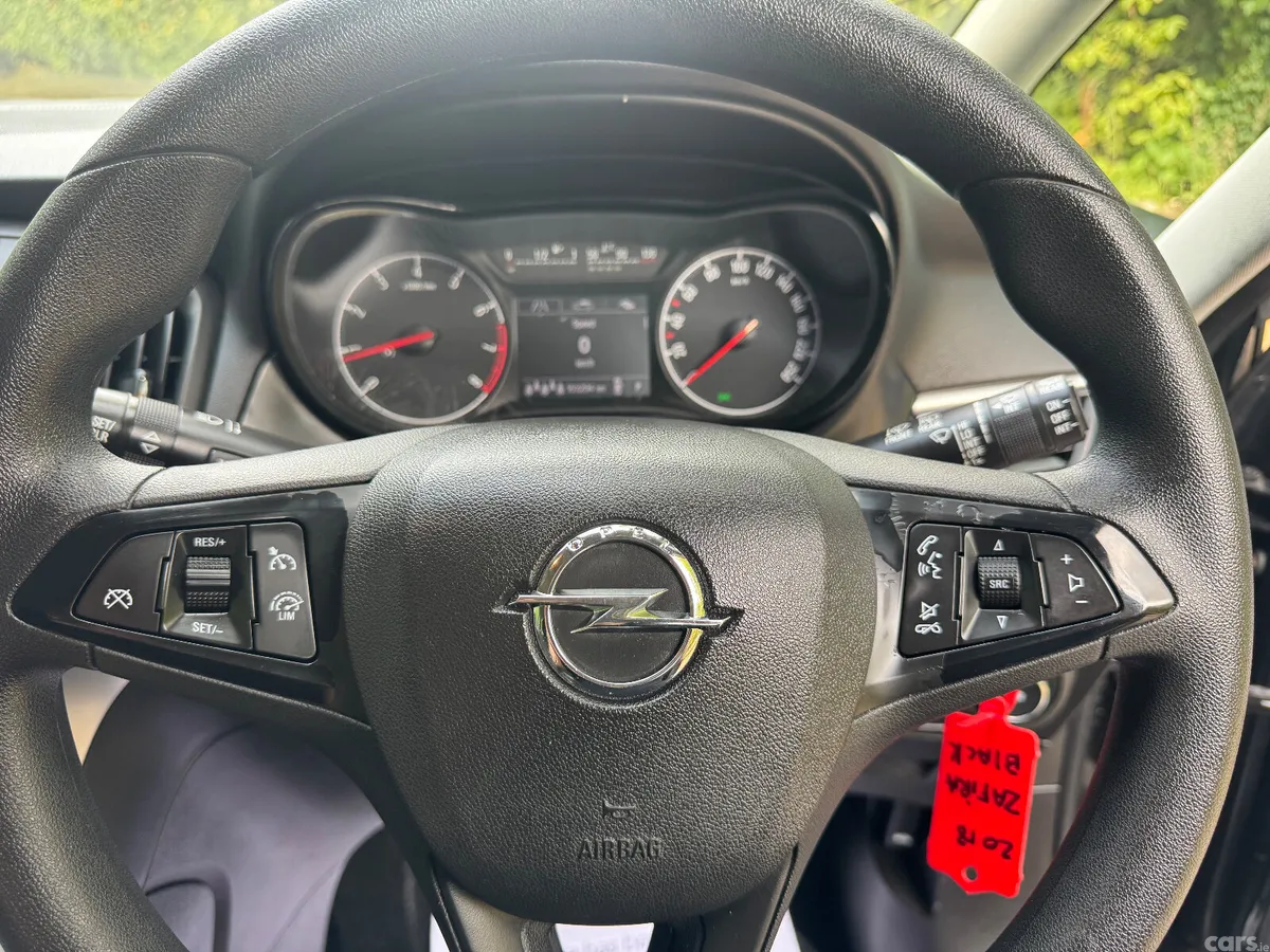 Opel Zafira MPV, Petrol, 2018, Black