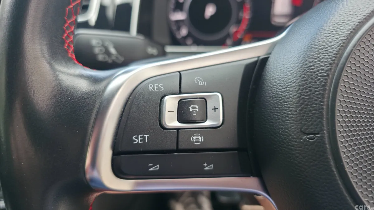 Volkswagen Golf Hatchback, Petrol, 2019, Grey