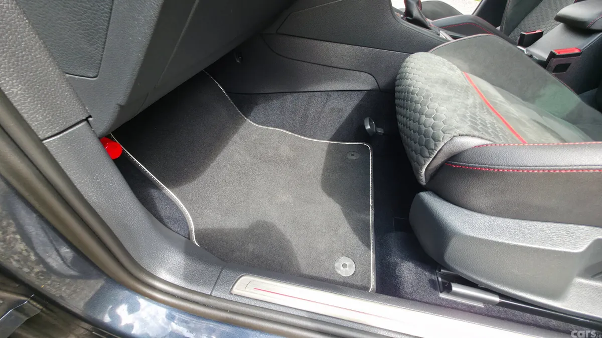 Volkswagen Golf Hatchback, Petrol, 2019, Grey
