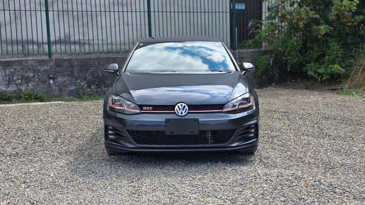 Volkswagen Golf Hatchback, Petrol, 2019, Grey