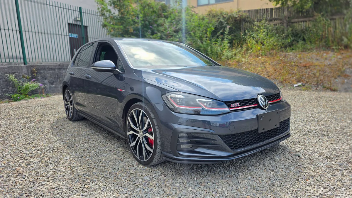 Volkswagen Golf Hatchback, Petrol, 2019, Grey
