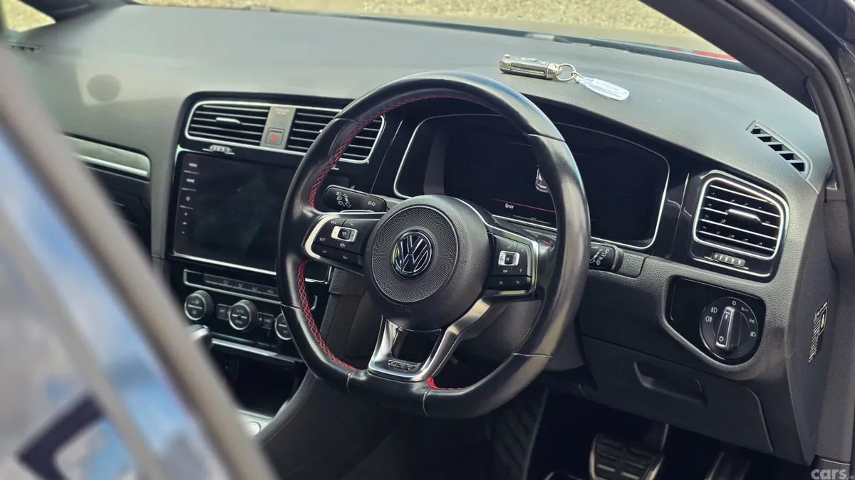 Volkswagen Golf Hatchback, Petrol, 2019, Grey