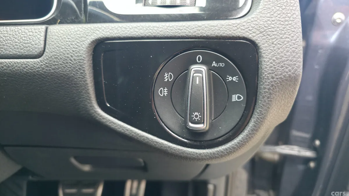Volkswagen Golf Hatchback, Petrol, 2019, Grey