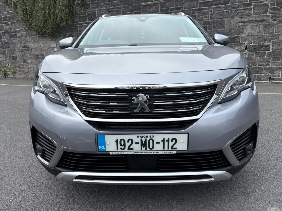 Peugeot 5008 MPV, Diesel, 2019, Grey