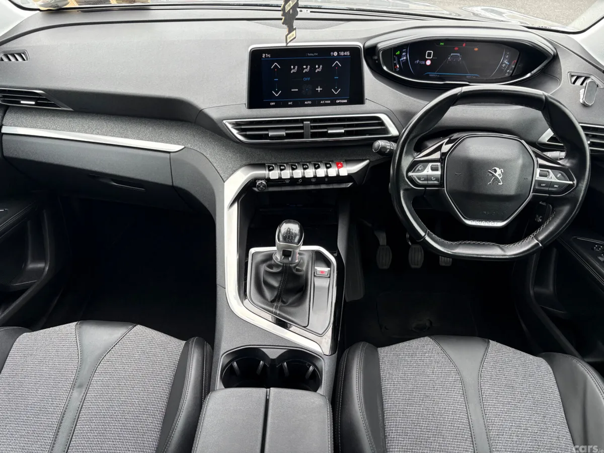 Peugeot 5008 MPV, Diesel, 2019, Grey