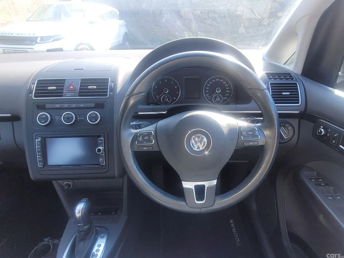 Volkswagen Touran MPV, Petrol, 2013, Black