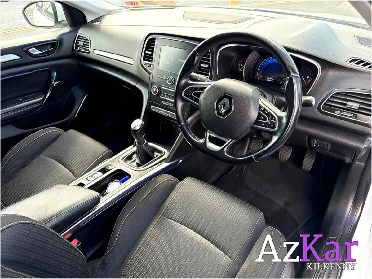 Renault Megane Hatchback, Diesel, 2019, White
