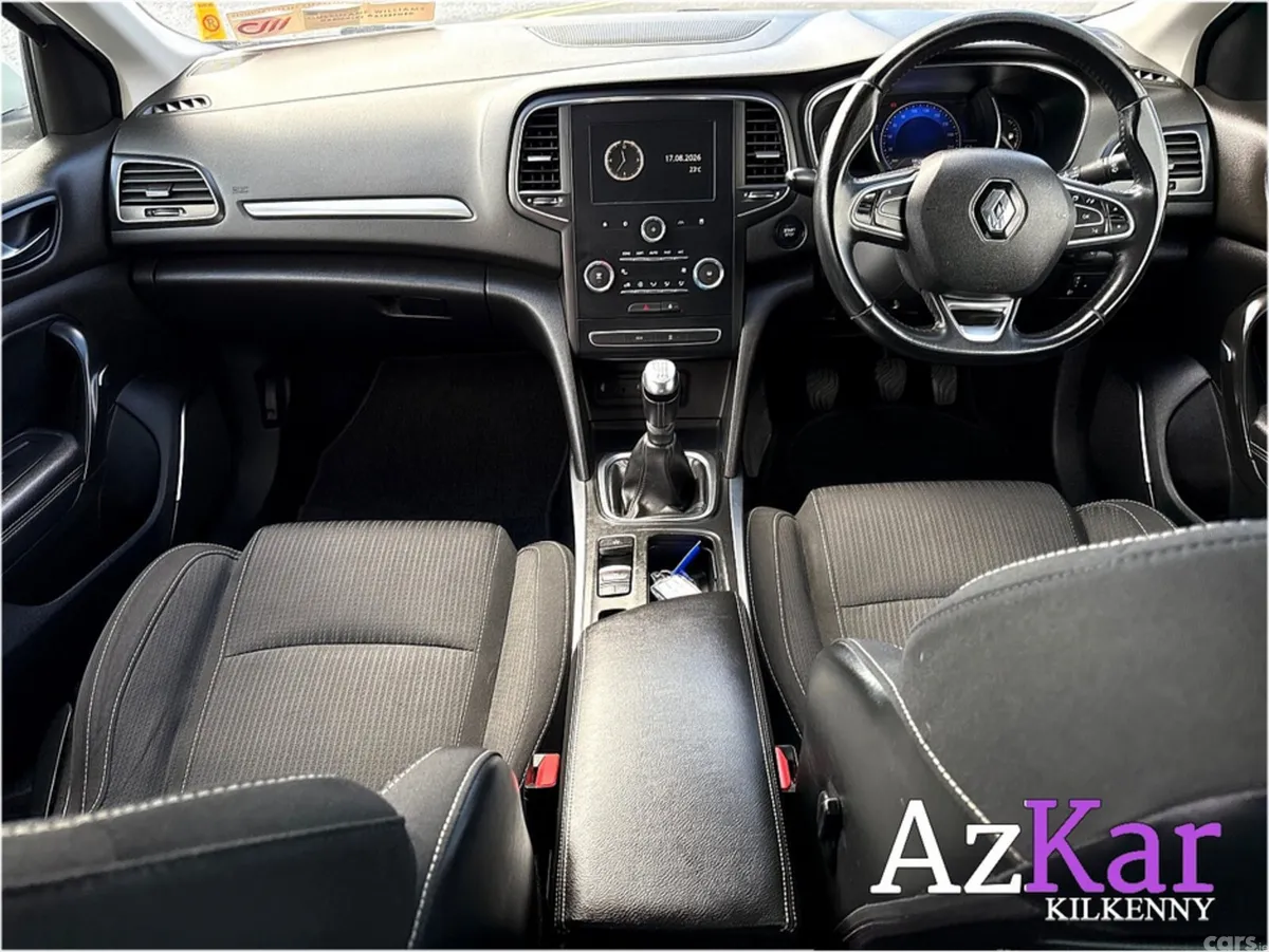 Renault Megane Hatchback, Diesel, 2019, White