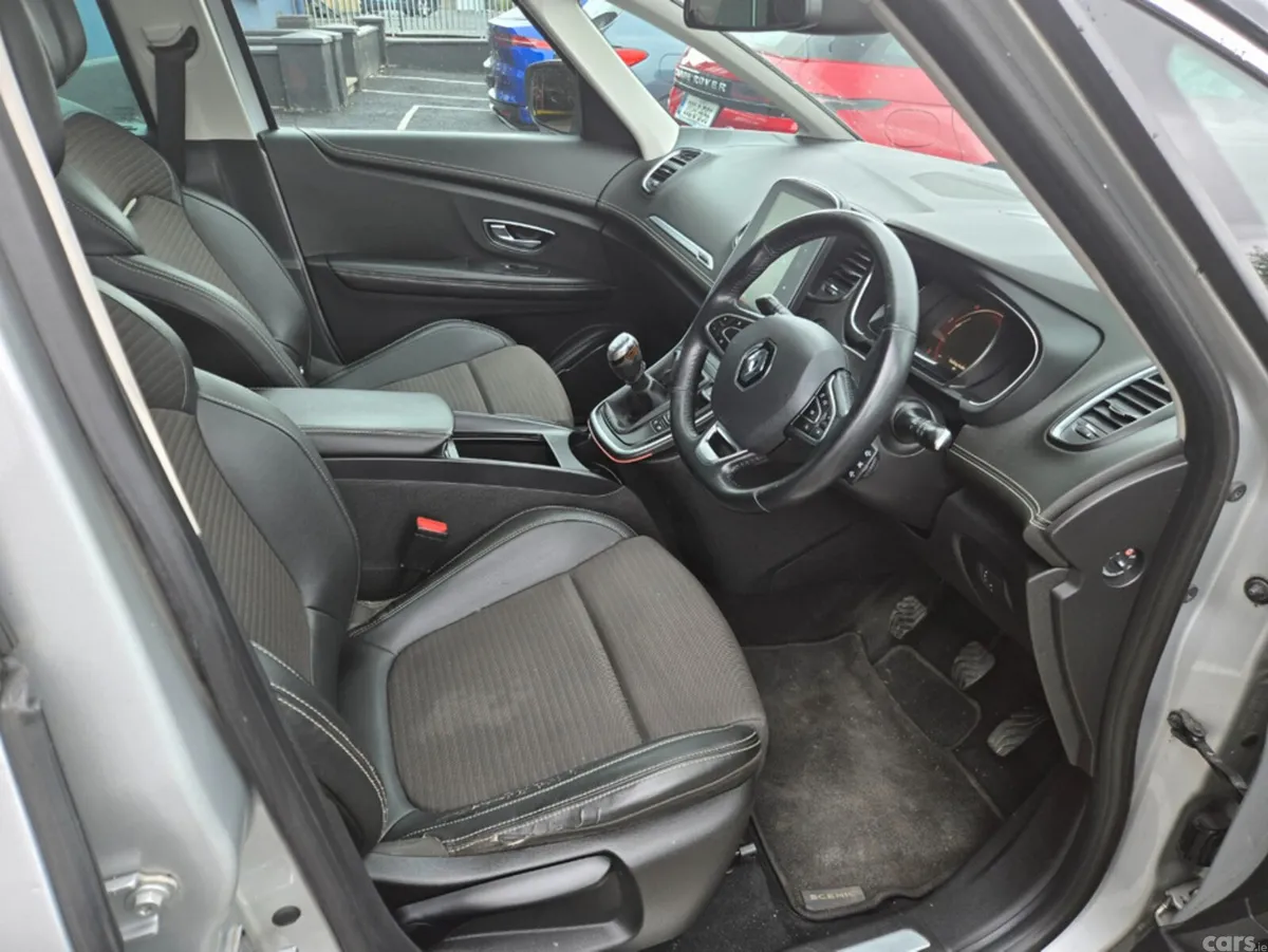 Renault Grand Scenic MPV, Diesel, 2017, Grey