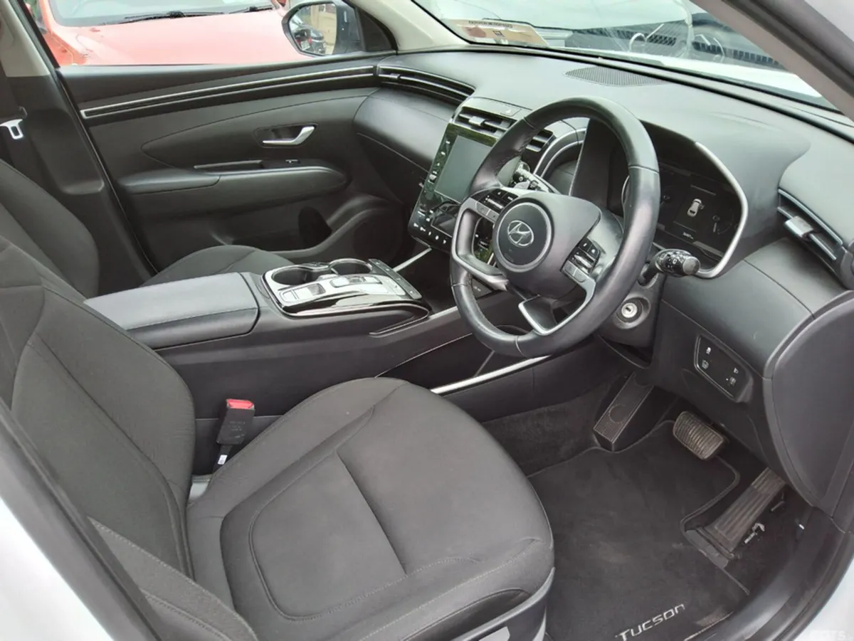 Hyundai Tucson SUV, Petrol Hybrid, 2024, White