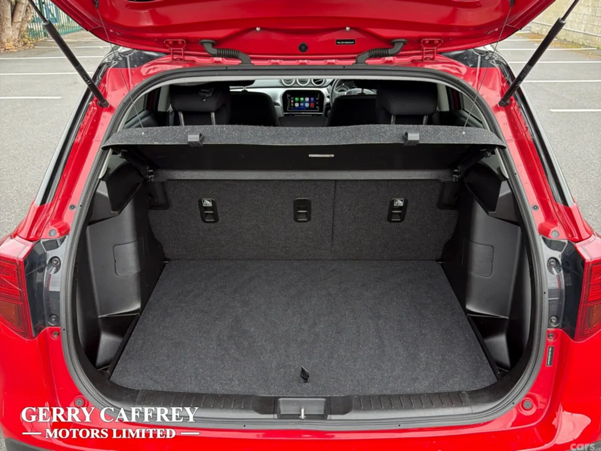 Suzuki Vitara SUV, Petrol Hybrid, 2023, Red