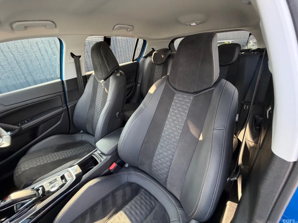 Peugeot 308 Hatchback, Diesel, 2021, Blue