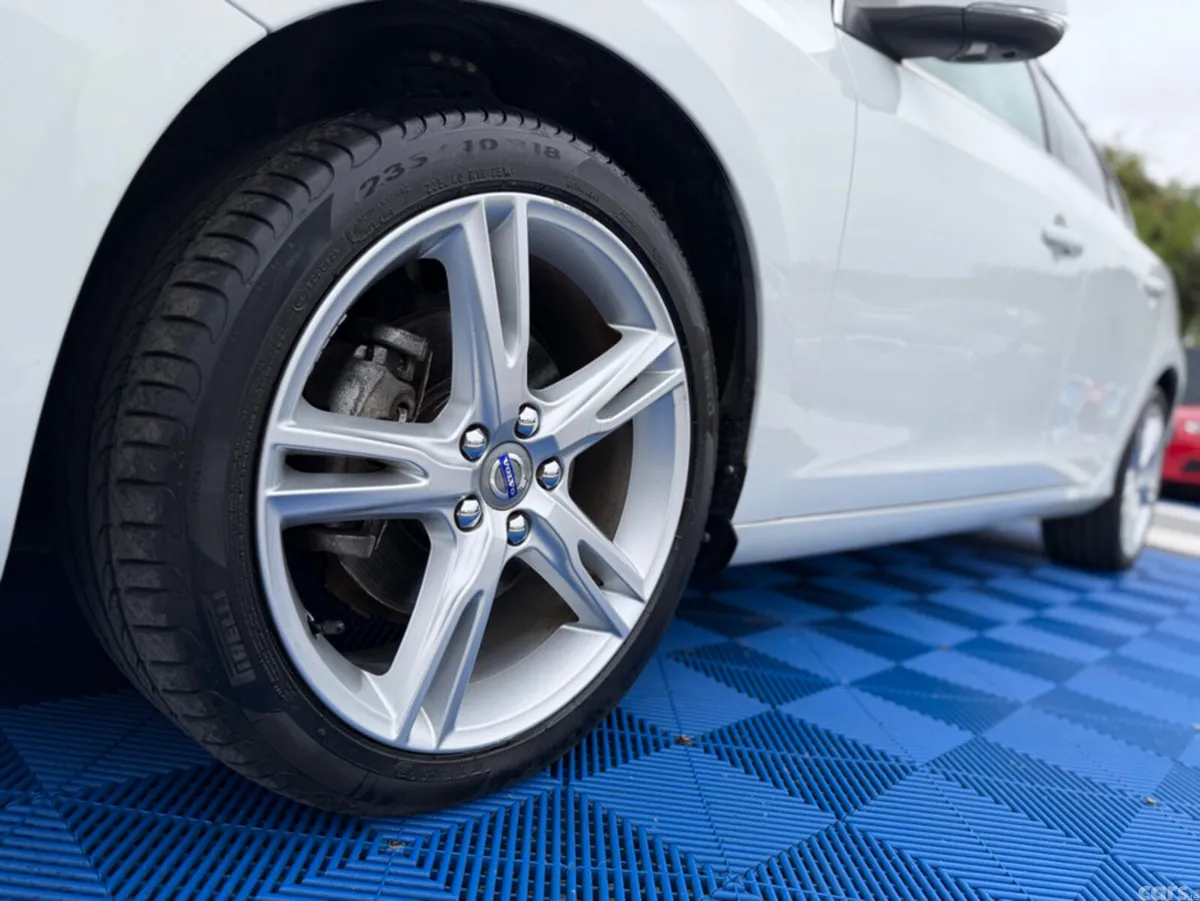Volvo S60 Saloon, Diesel, 2018, White
