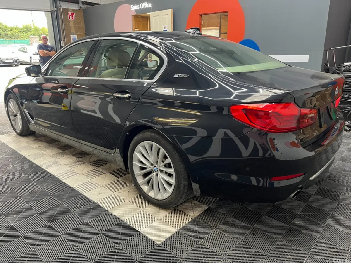 BMW 3-Series Saloon, Petrol, 2017, Black