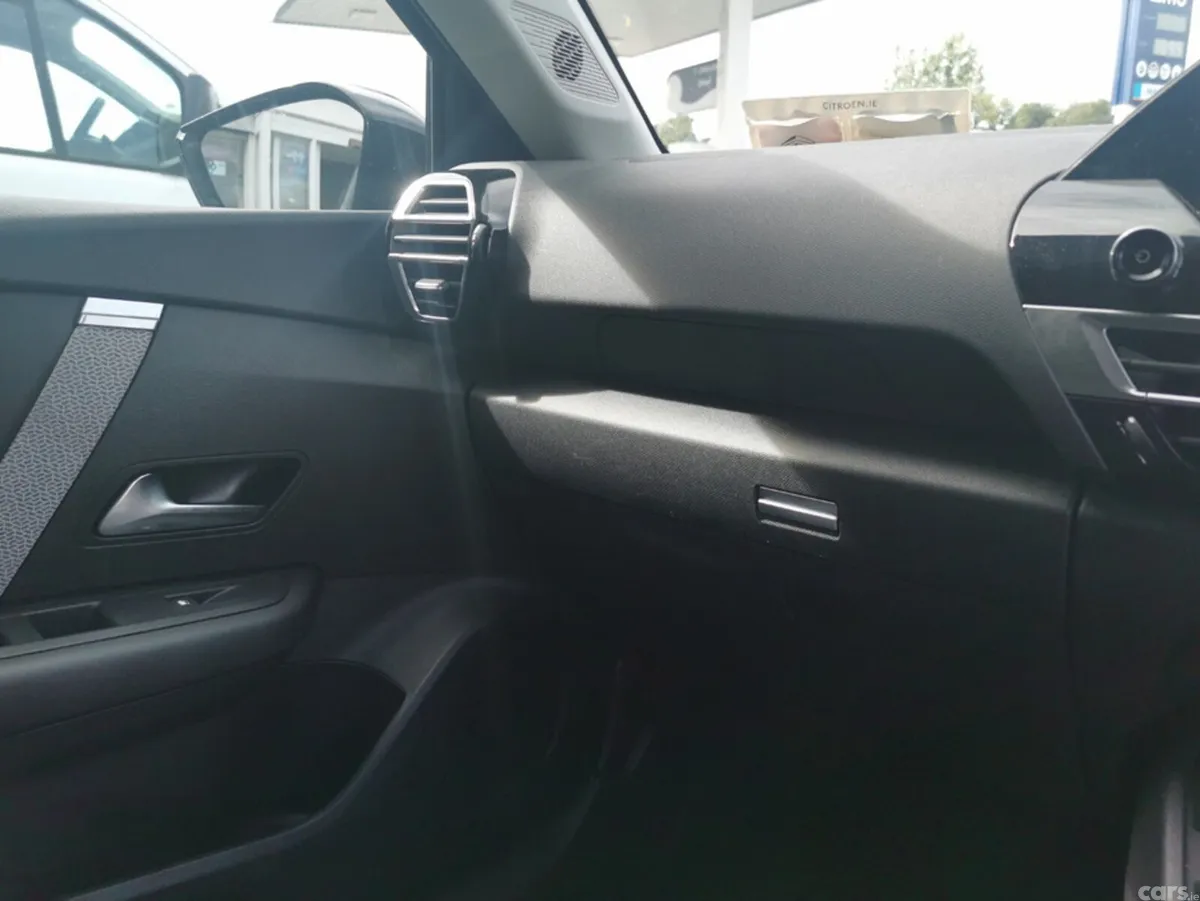 Citroen C4 Hatchback, Petrol, 2023, Grey
