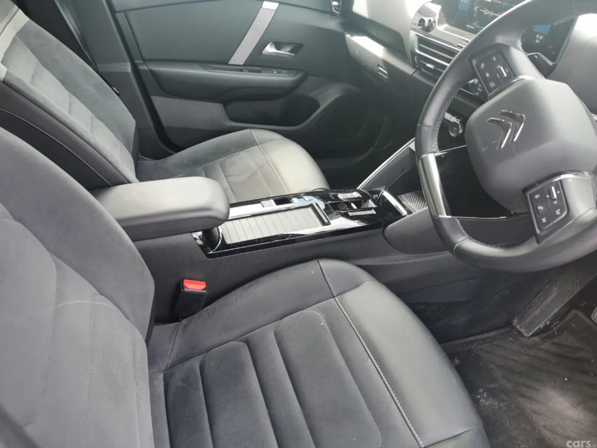 Citroen C4 Hatchback, Petrol, 2023, Grey