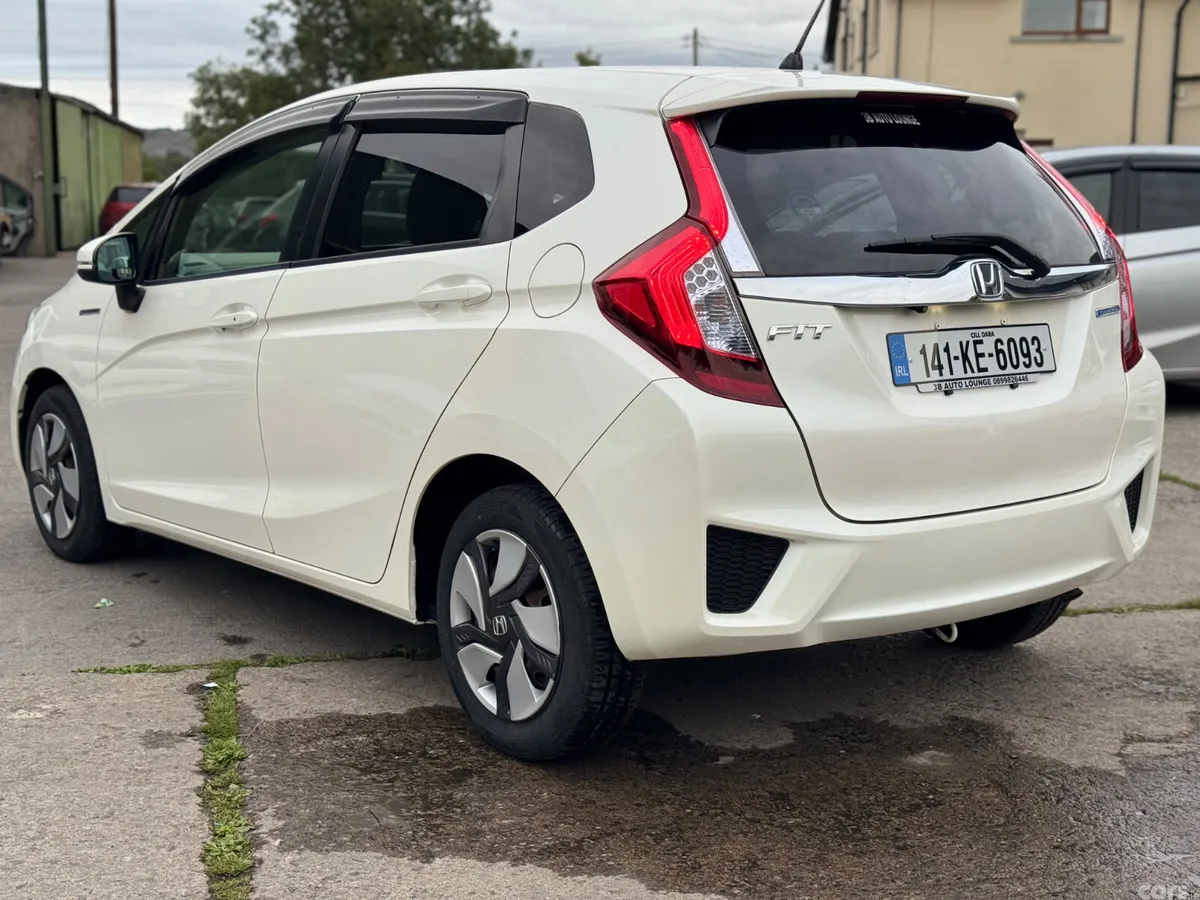 Honda Fit Hatchback, Petrol Hybrid, 2014, White