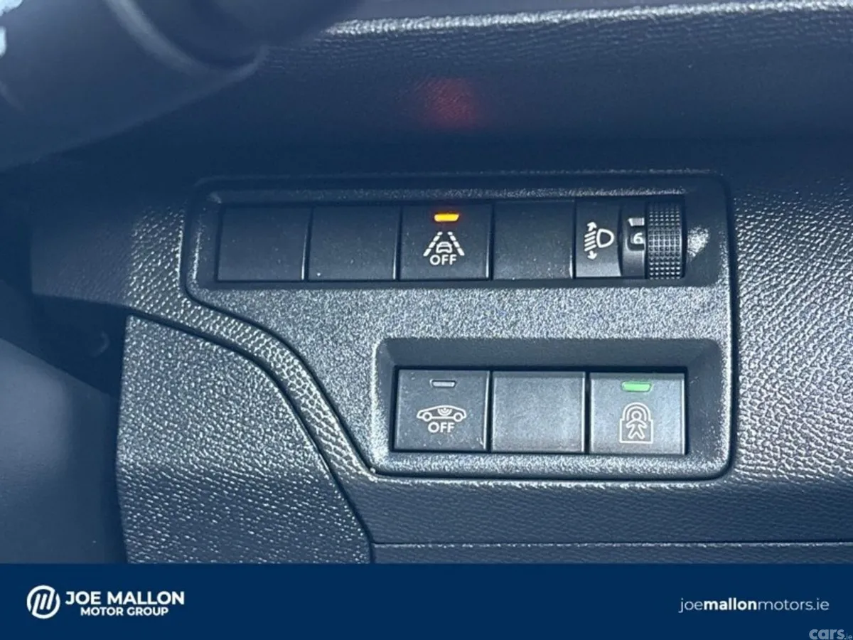 Peugeot 5008 MPV, Diesel, 2024, Black