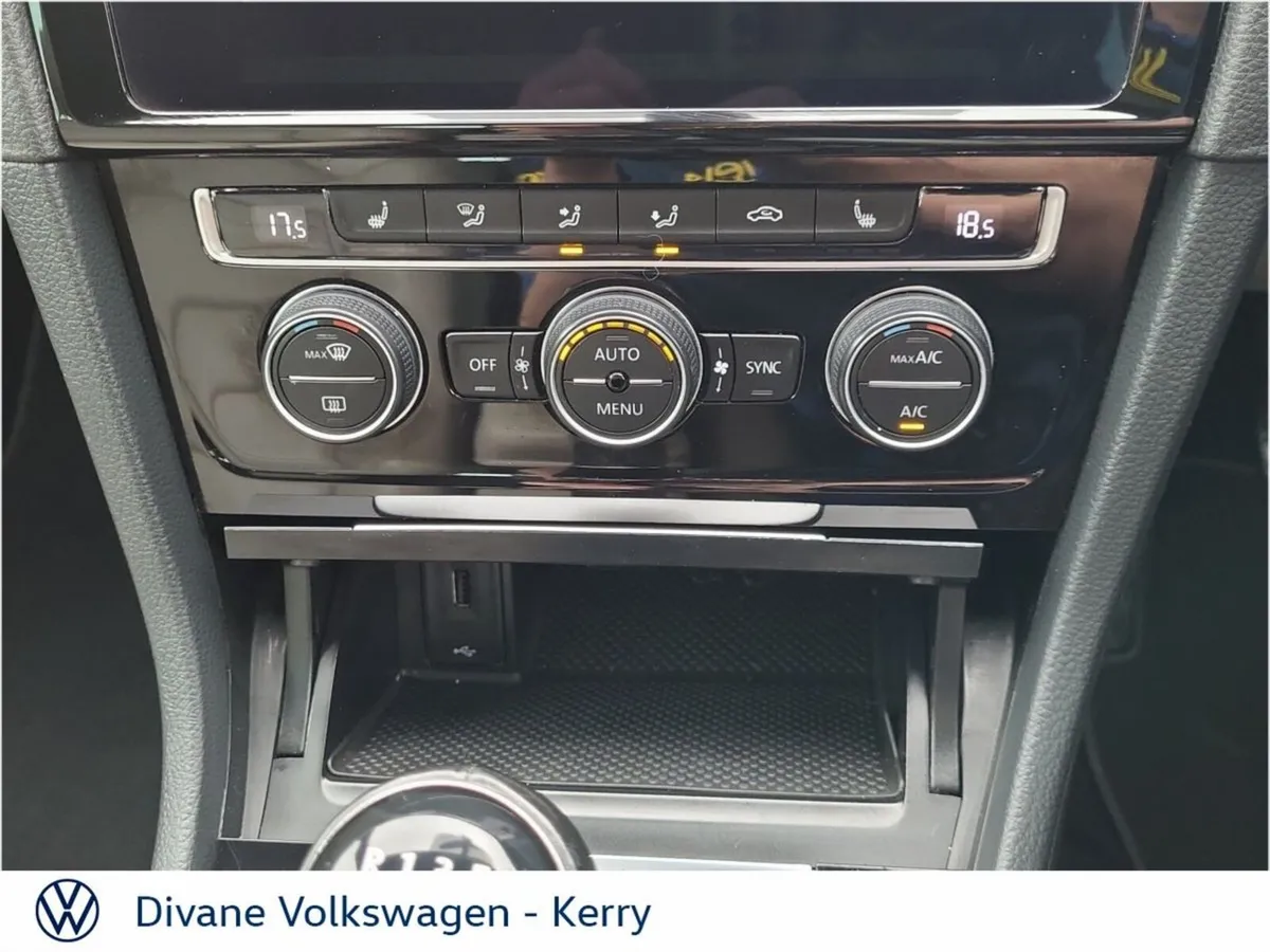 Volkswagen Golf Hatchback, Diesel, 2020, Red
