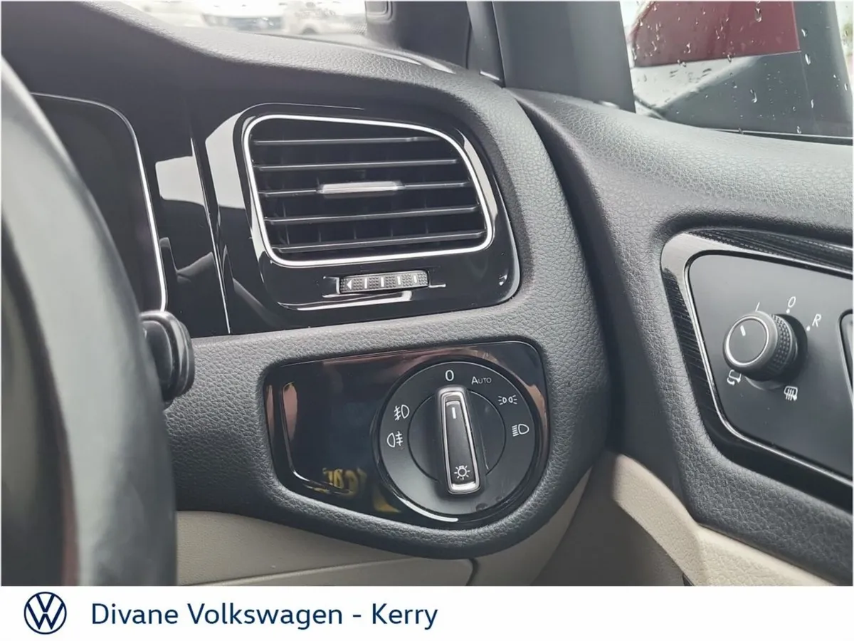 Volkswagen Golf Hatchback, Diesel, 2020, Red