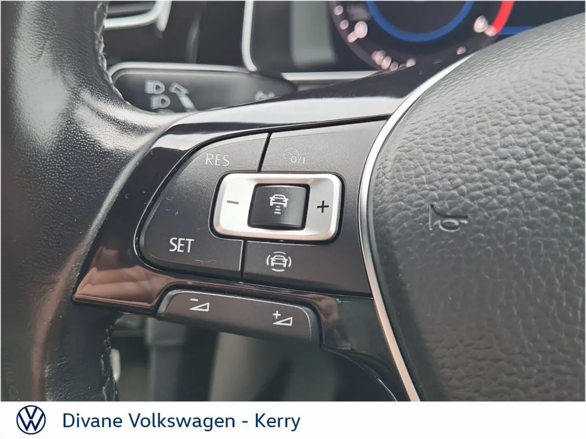 Volkswagen Golf Hatchback, Diesel, 2020, Red