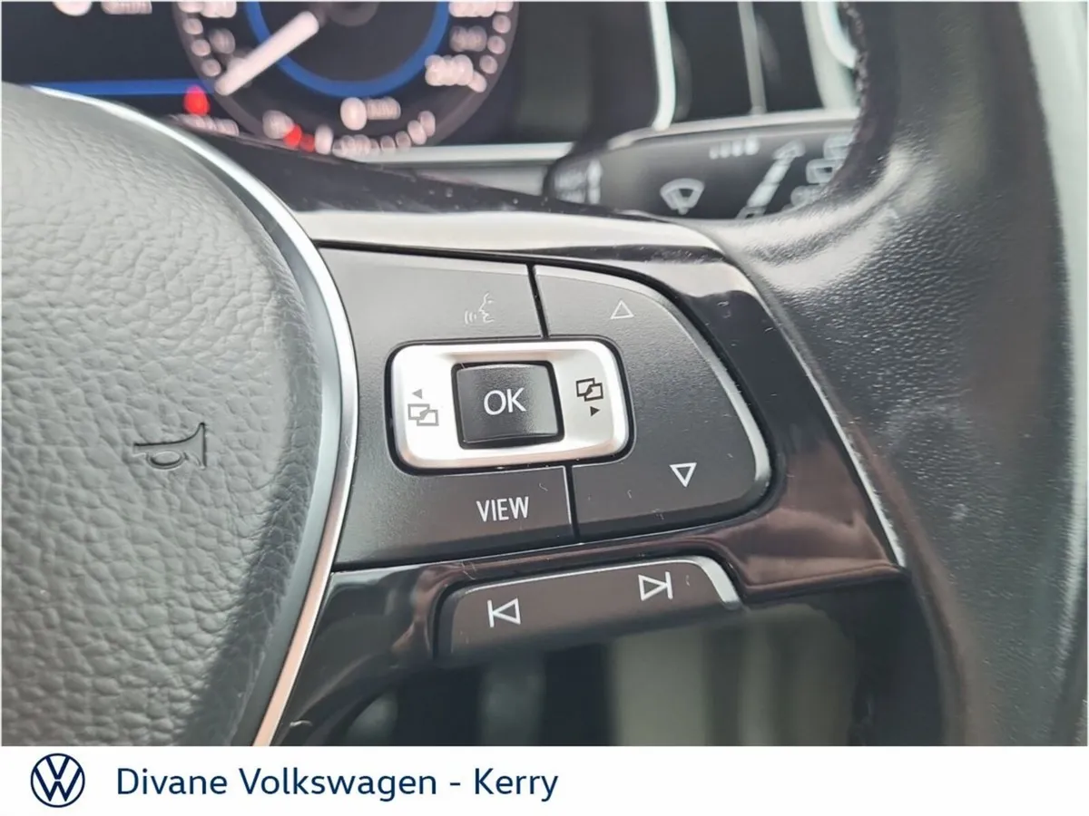Volkswagen Golf Hatchback, Diesel, 2020, Red