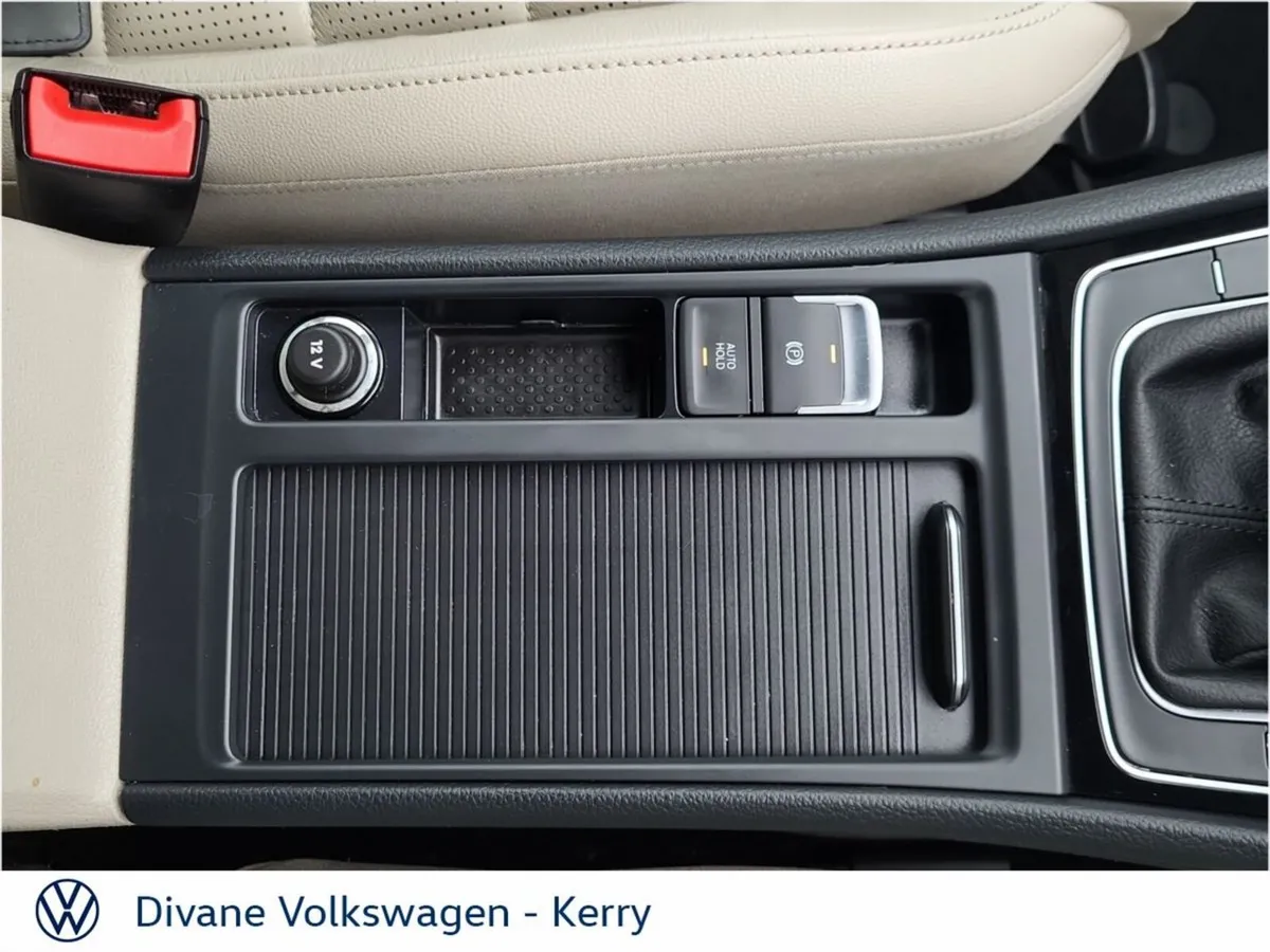 Volkswagen Golf Hatchback, Diesel, 2020, Red