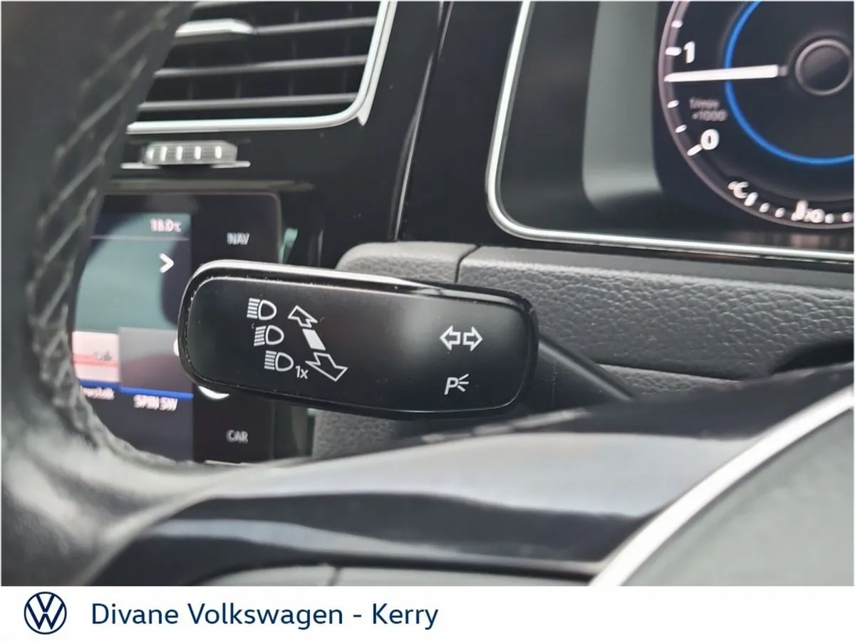Volkswagen Golf Hatchback, Diesel, 2020, Red
