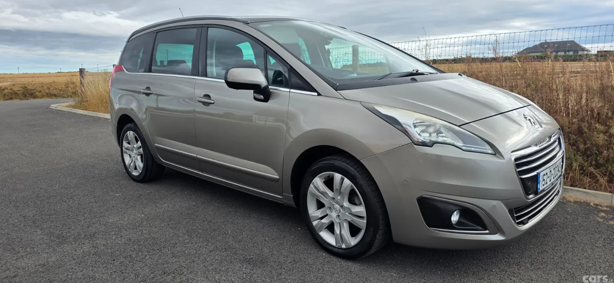 Peugeot 5008 MPV, Diesel, 2015, Grey